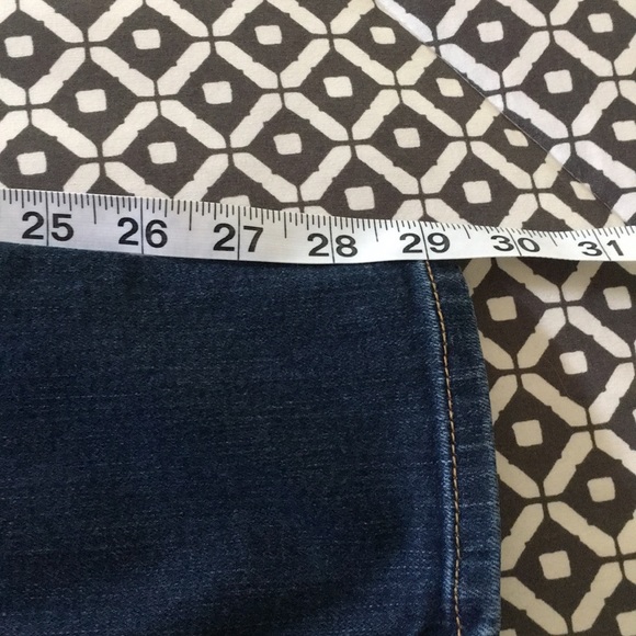 American Eagle Jeans - Size 2 - Picture 7 of 7